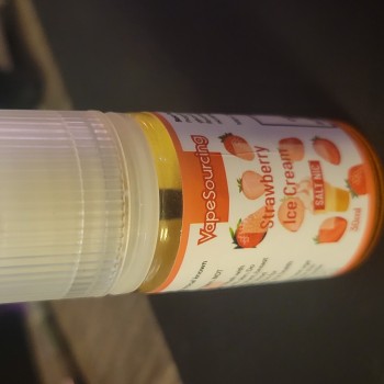 Vapesourcing Strawberry Ice Cream