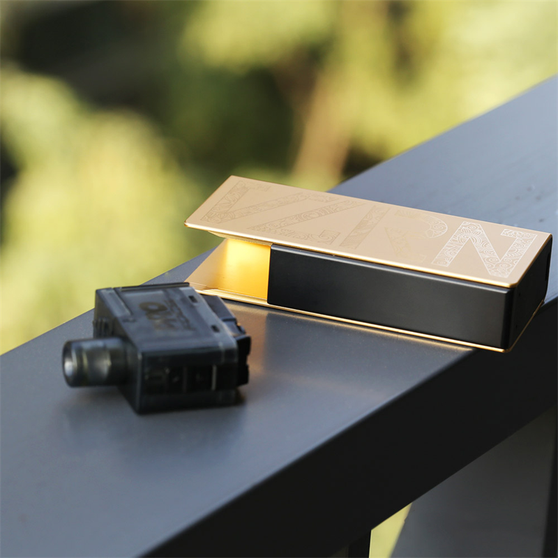 Uwell Valyrian 25W Pod System Kit Disassembled