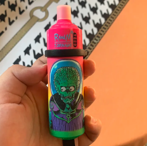 R and M Tornado 9000 Puffs cheap