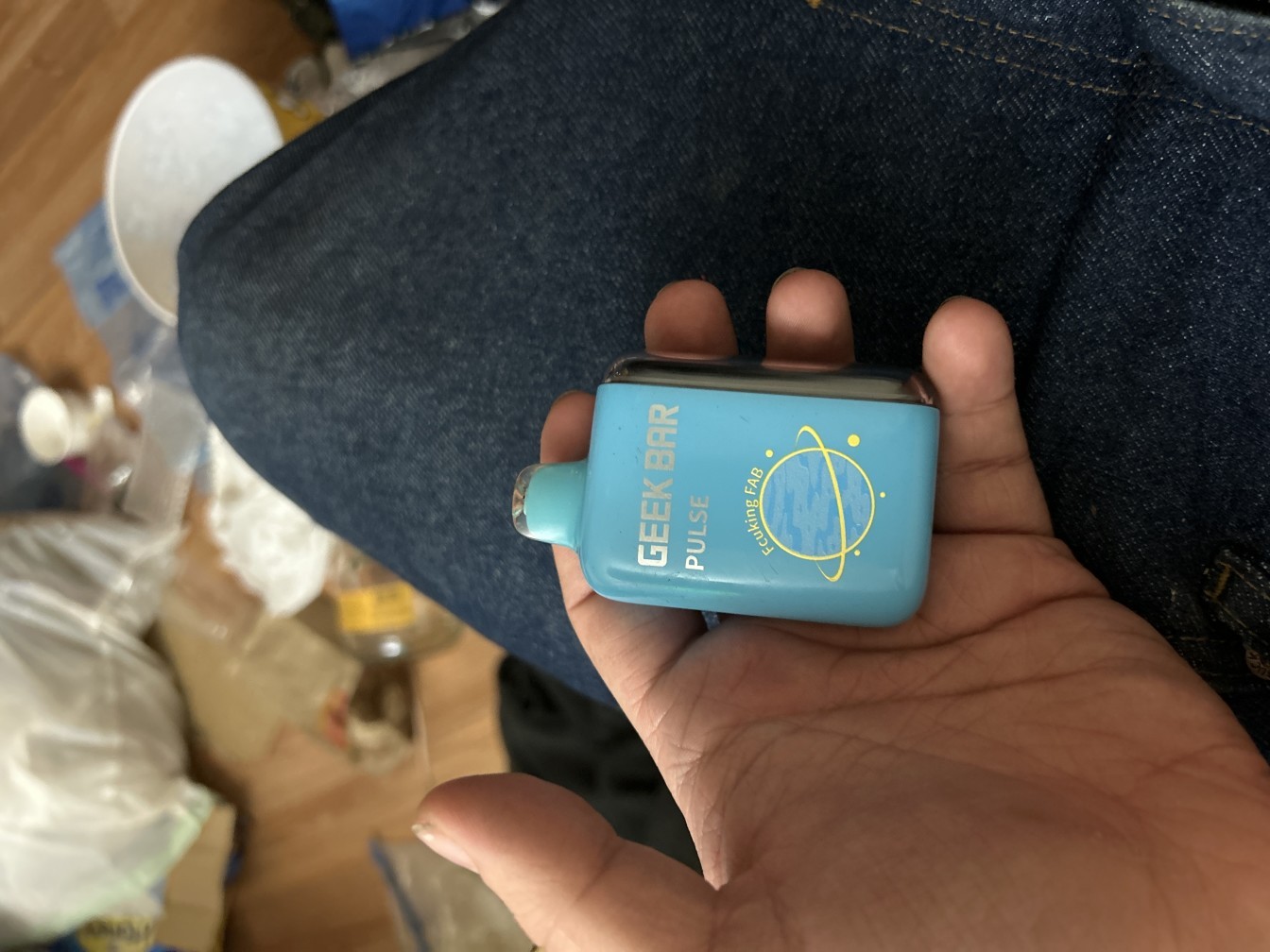 right Geek Bar Pulse 15000