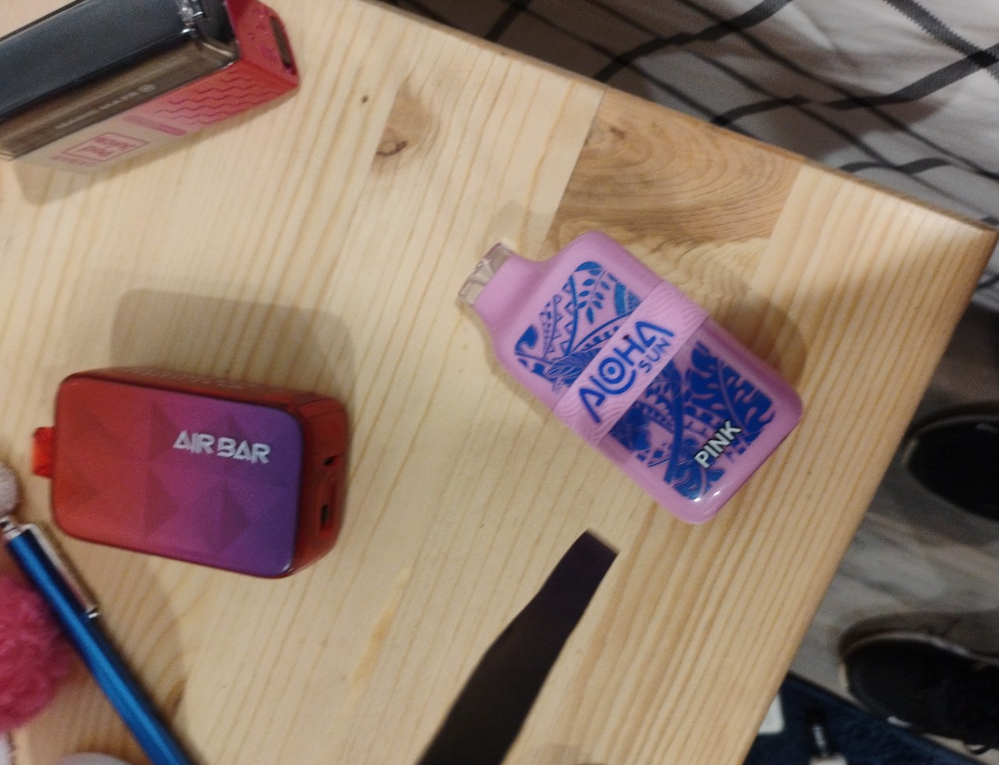 Aloha Sun rechargeable vape